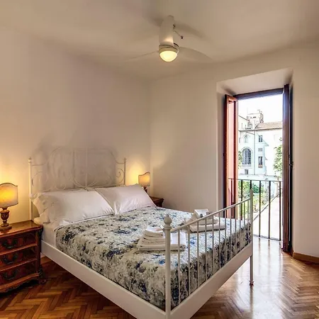 Campo Di Fiori 2 Bedroom Via Giulia Appartamento